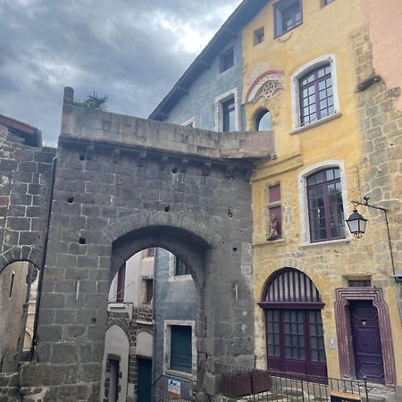 Aux Portes Du Mont Anis Le Puy-en-Velay Exterior photo