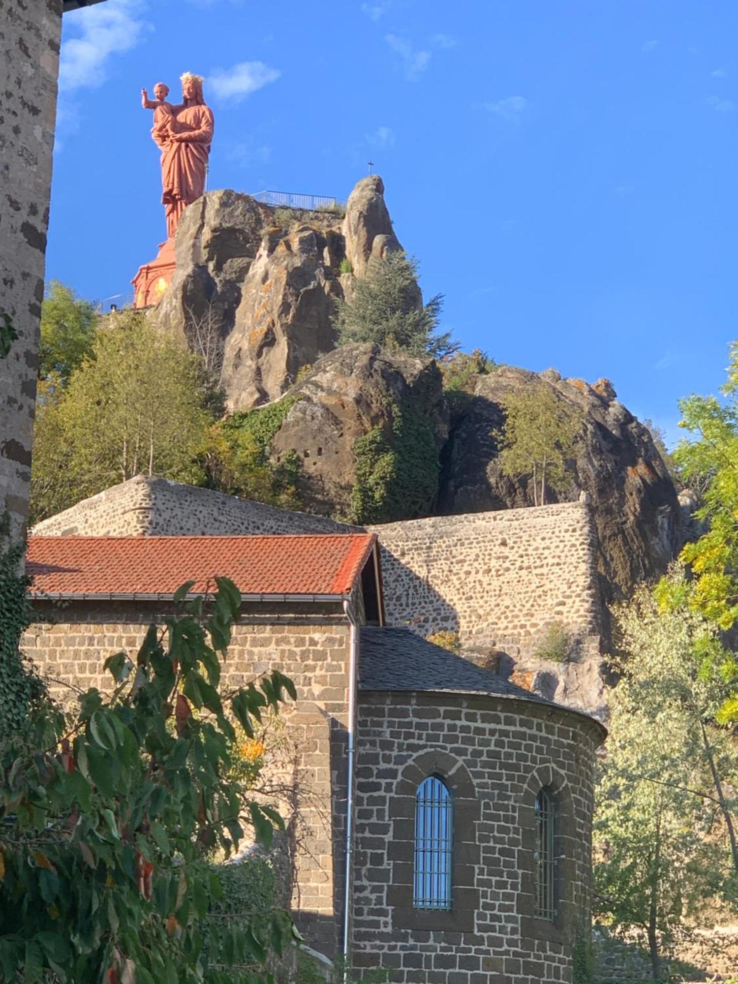Aux Portes Du Mont Anis Le Puy-en-Velay Exterior photo