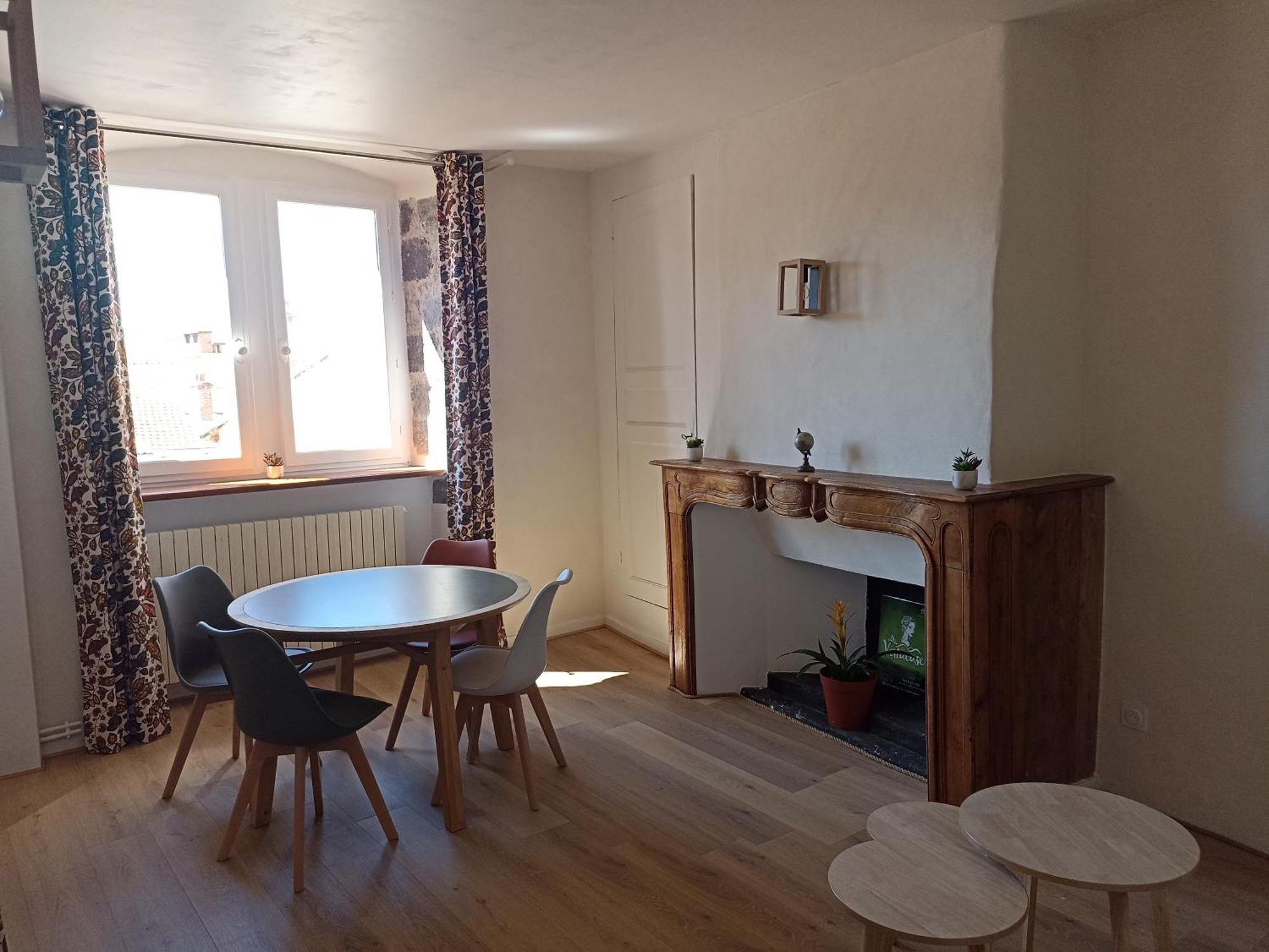 Aux Portes Du Mont Anis Le Puy-en-Velay Room photo